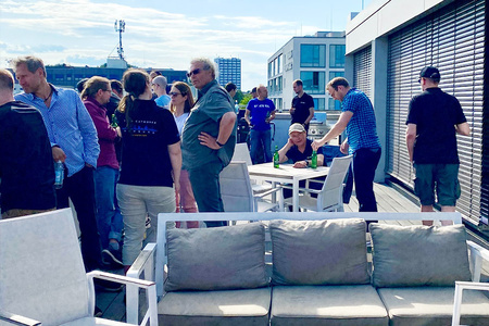Kennenlernen der Atlassian Experts über den Dächern von Hamburg